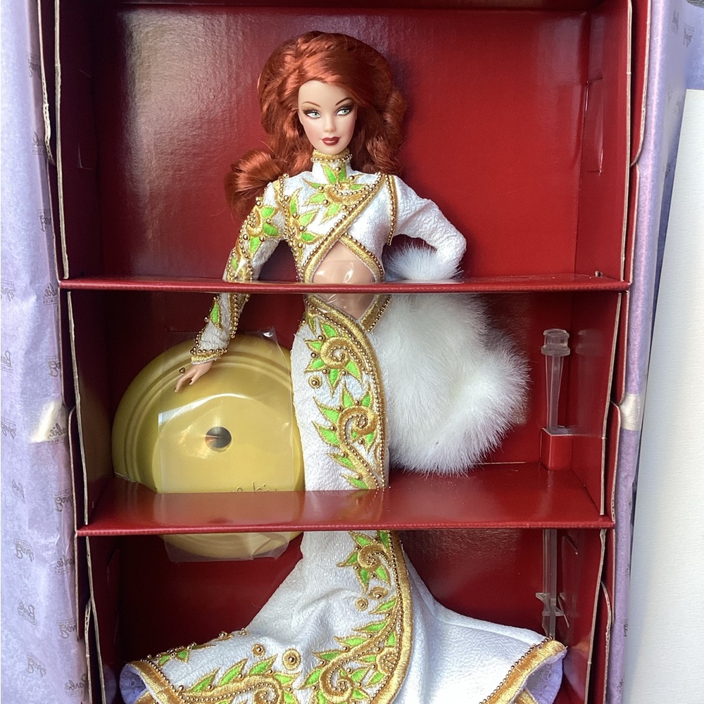 2001 Bob Mackie Radiant Redhead Barbie Red Carpet Limited Edition 55501 MATTEL